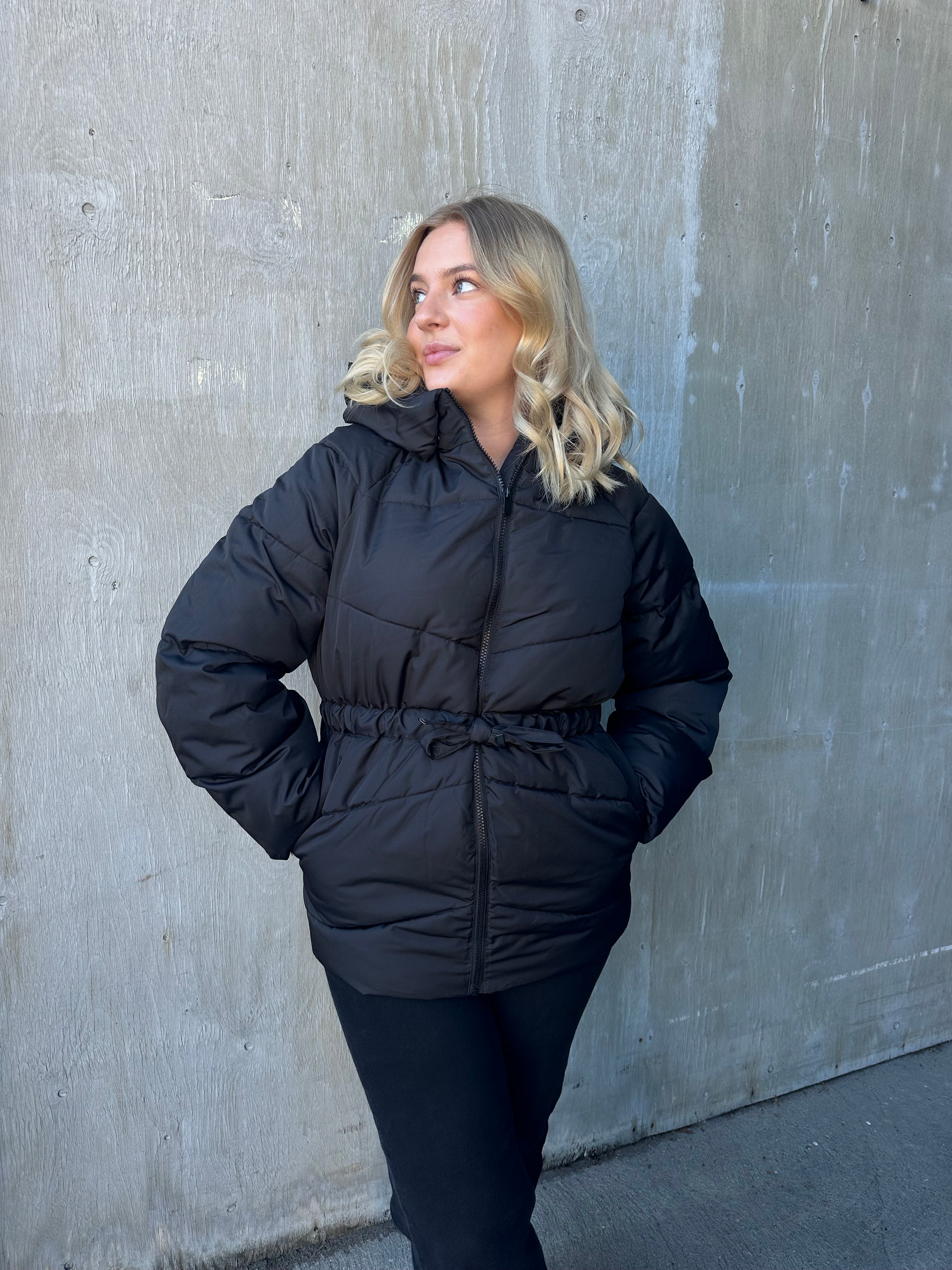 VIBUMBLE Jacket - Black Beauty